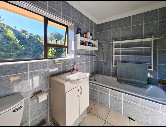 3 BEDROOM HOUSE FOR SALE IN DOLPHIN CREEK GOLF ESTATE